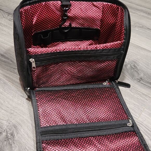Caboodle Black Signature Makeup Travel Case - Picture 8 of 8
